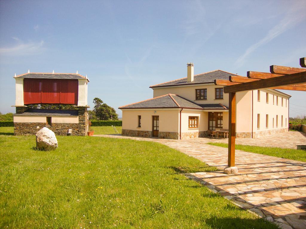 Apartamentos Fandin Ribadeo Exterior photo