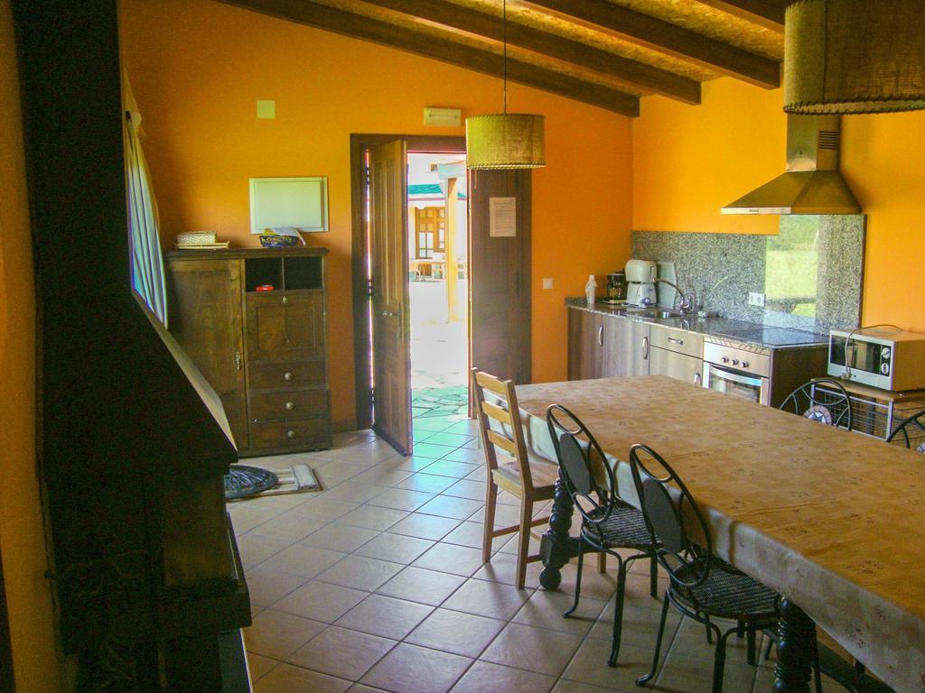 Apartamentos Fandin Ribadeo Exterior photo