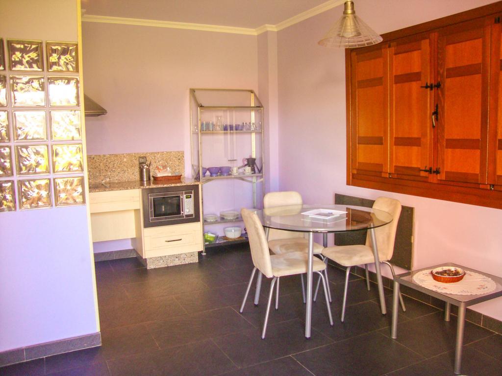 Apartamentos Fandin Ribadeo Room photo