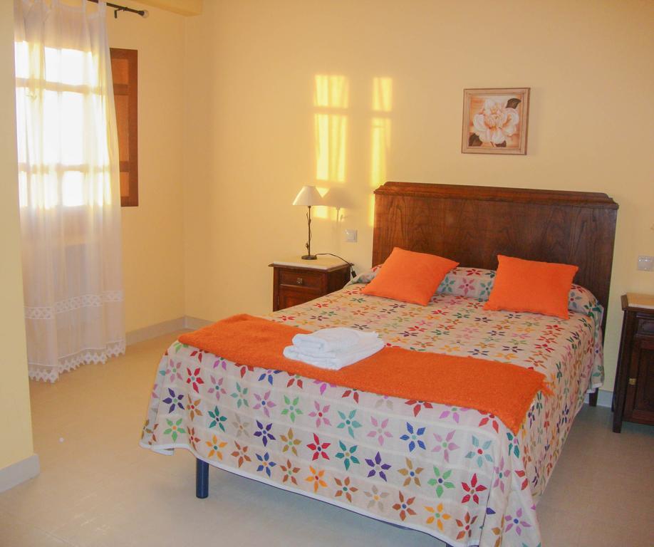 Apartamentos Fandin Ribadeo Room photo